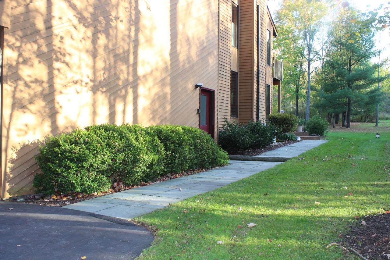 Attractive East Hill Apartment Ithaca Exterior photo